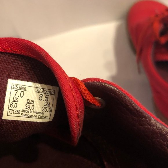 Men’s Red Vans - Picture 4 of 4